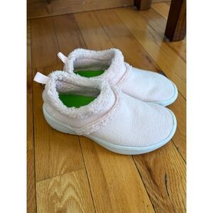 OOFOS Women's OOcoozie Low Shoes Light Pink Size 7